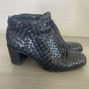 Cole Haan Black Basket‎ Weave Leather Ankle Boots Women's 8 AA